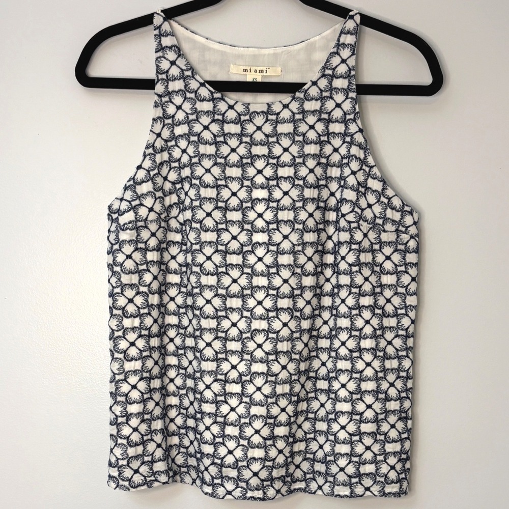 Francescas Mi Ami Embroidered High Neck Tank Top Woman's XS White Navy‎